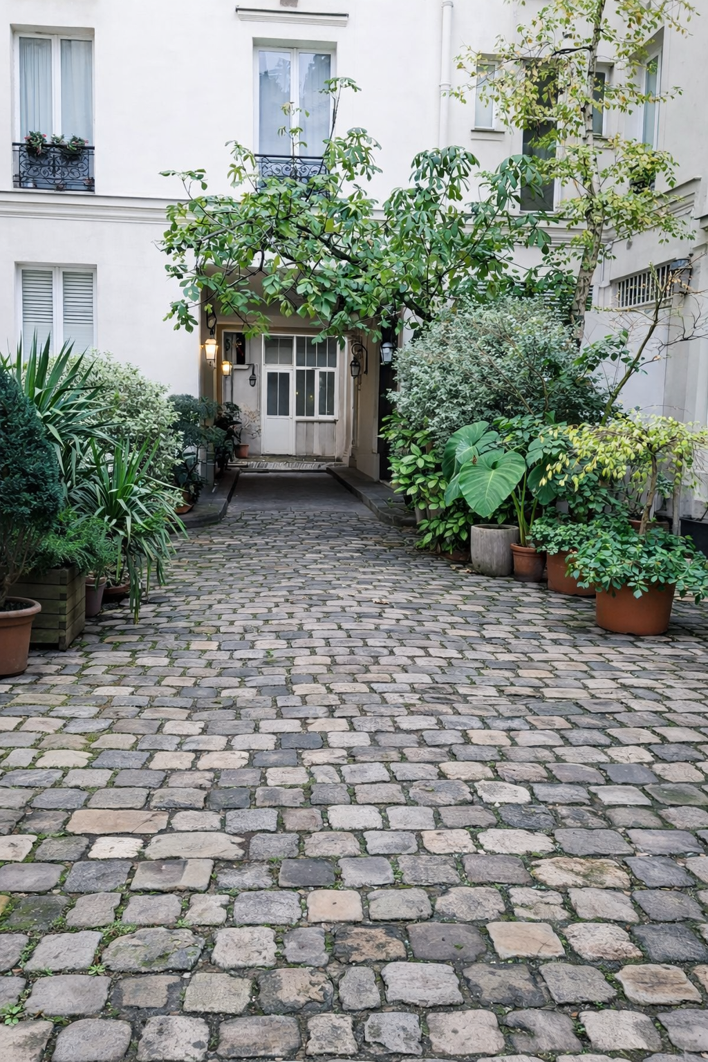 Allée menant au cabinet